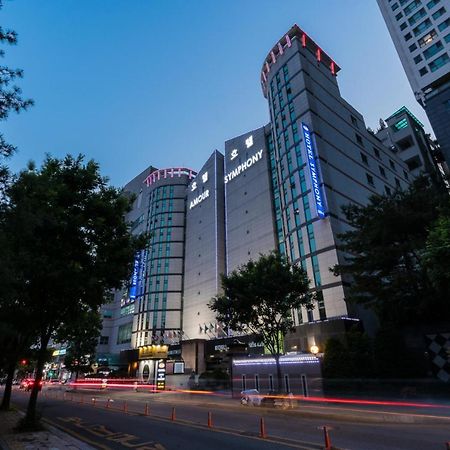 סוואן Symphony Hotel מראה חיצוני תמונה