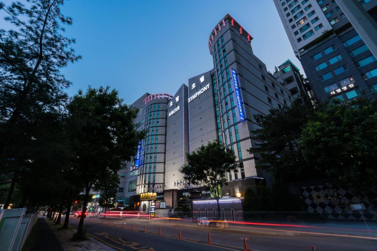 סוואן Symphony Hotel מראה חיצוני תמונה