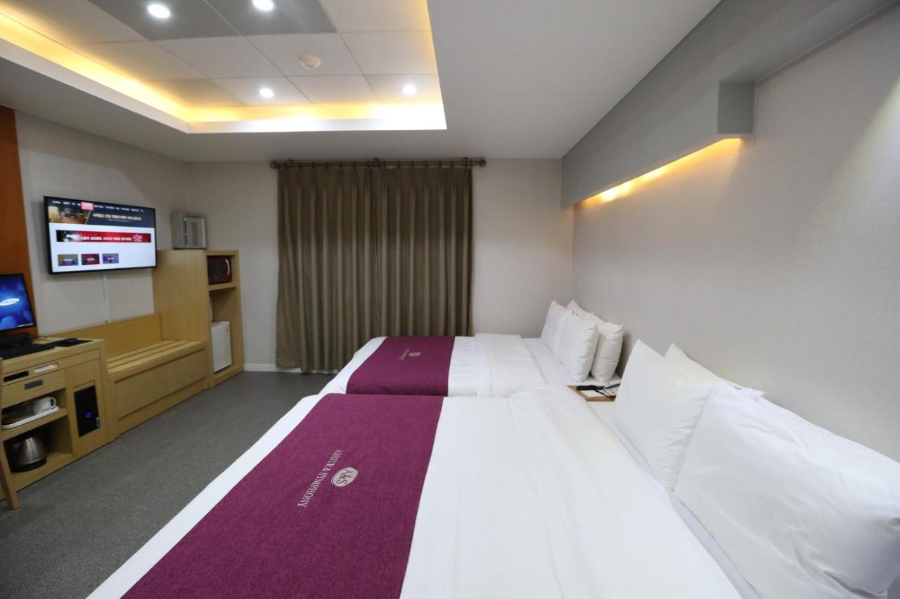 סוואן Symphony Hotel מראה חיצוני תמונה