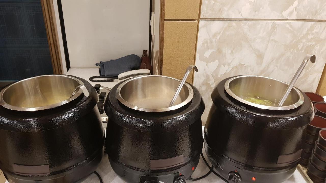 סוואן Symphony Hotel מראה חיצוני תמונה