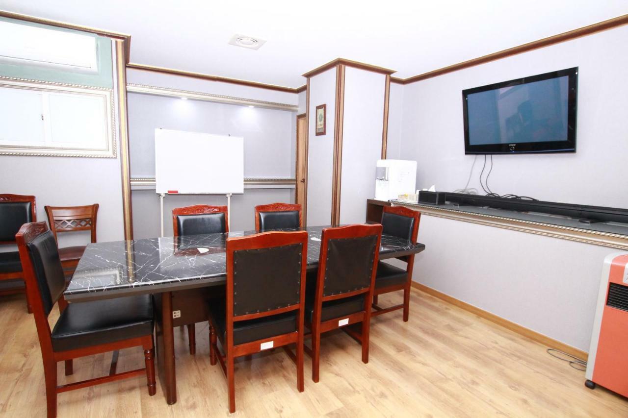 סוואן Symphony Hotel מראה חיצוני תמונה