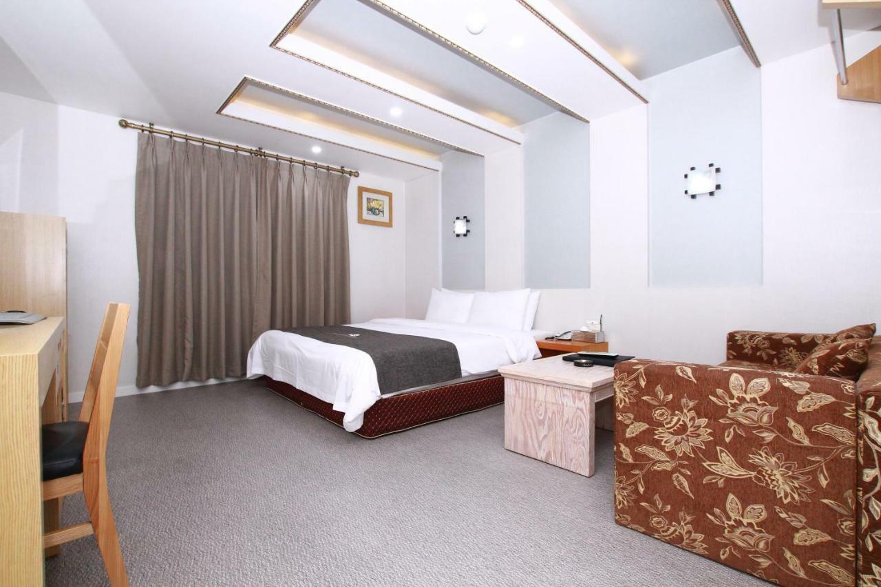 סוואן Symphony Hotel מראה חיצוני תמונה